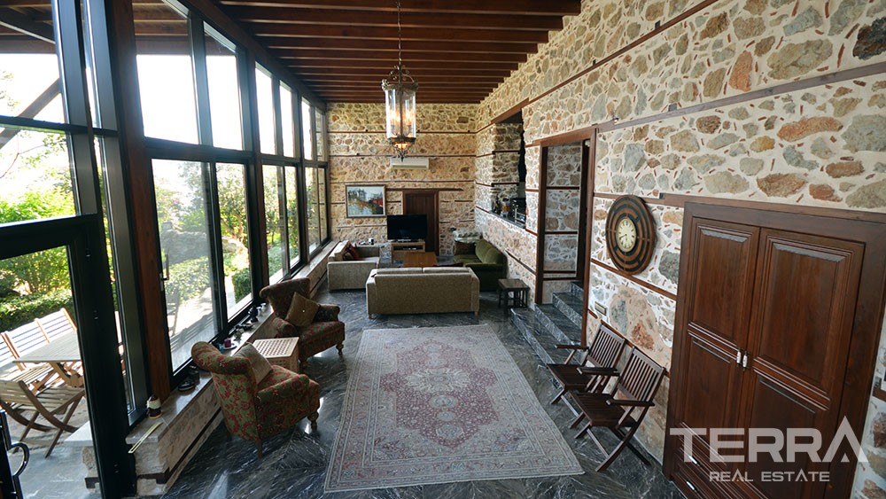 Exclusive mansion for sale in the historical Alanya Castle - 9877