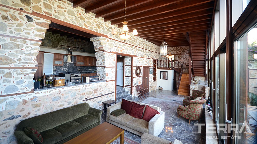 Exclusive mansion for sale in the historical Alanya Castle - 9881