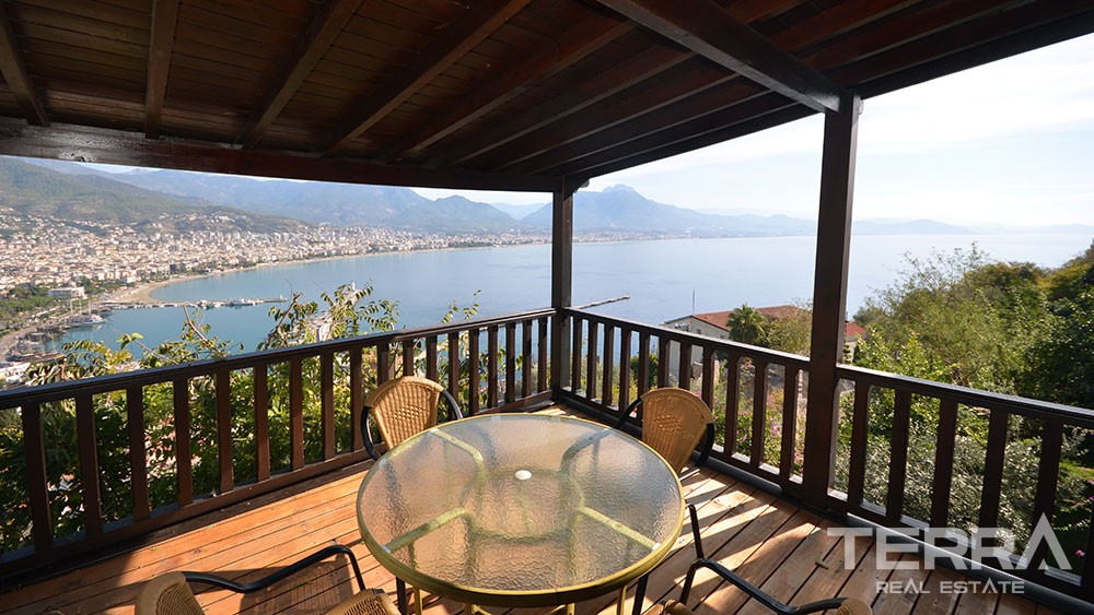 Exclusive mansion for sale in the historical Alanya Castle - 9884