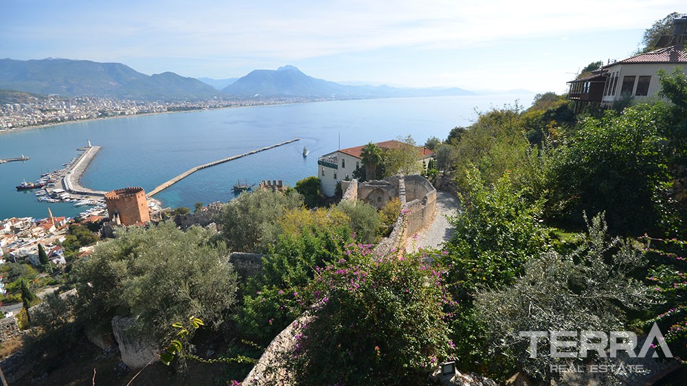 Exclusive mansion for sale in the historical Alanya Castle - 9888