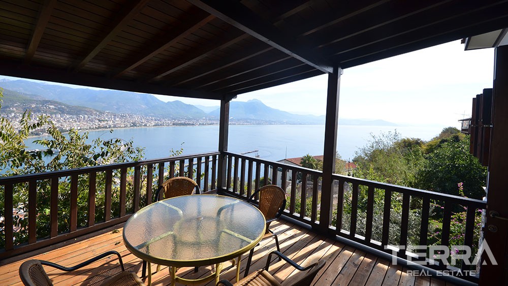 Exclusive mansion for sale in the historical Alanya Castle - 9893