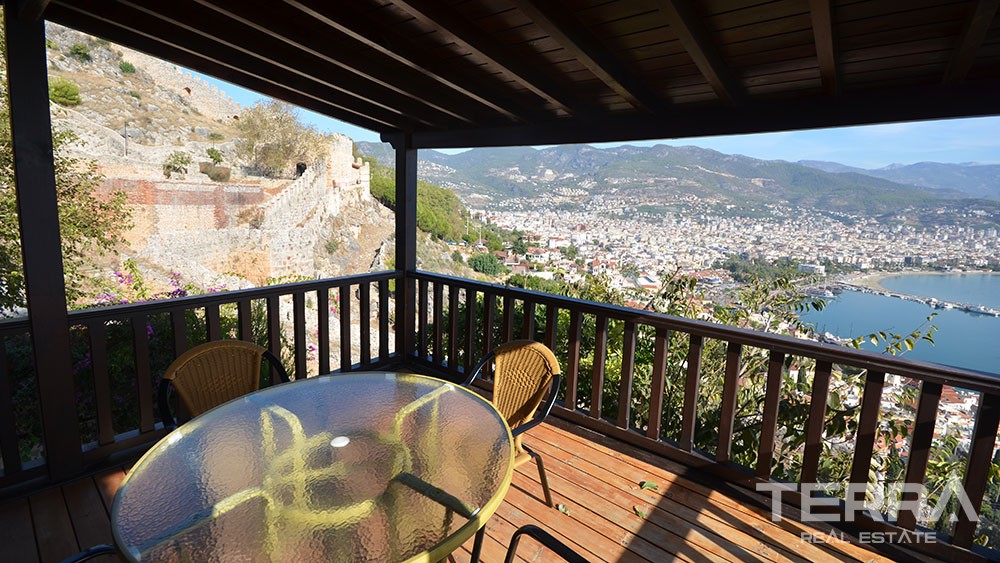 Exclusive mansion for sale in the historical Alanya Castle - 9895