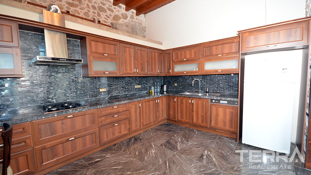 Exclusive mansion for sale in the historical Alanya Castle - 9899