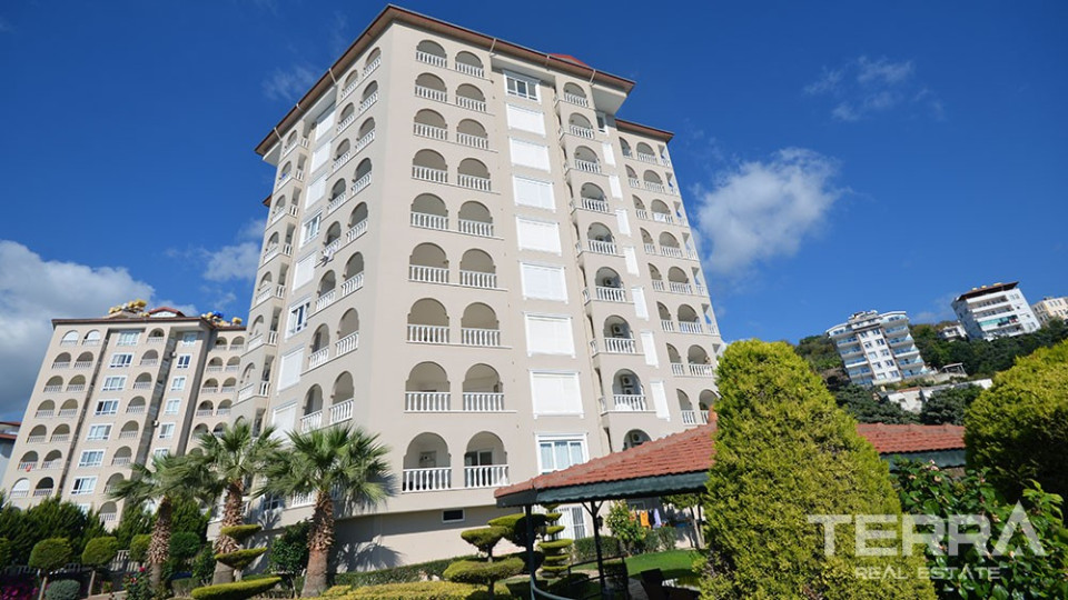 Sea view penthouse for sale in Cikcilli, Alanya