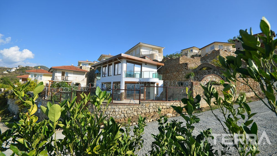Detached villa for sale in Kargicak, Alanya