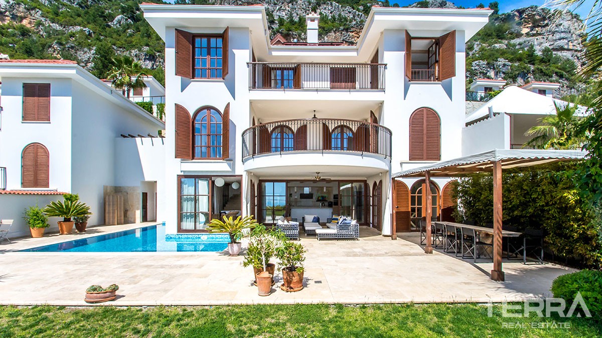 Exclusive detached villa for sale in Alanya with private swimming pool - 11669