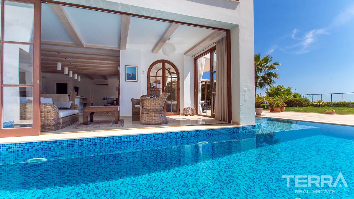 Exclusive detached villa for sale in Alanya with private swimming pool - 11672