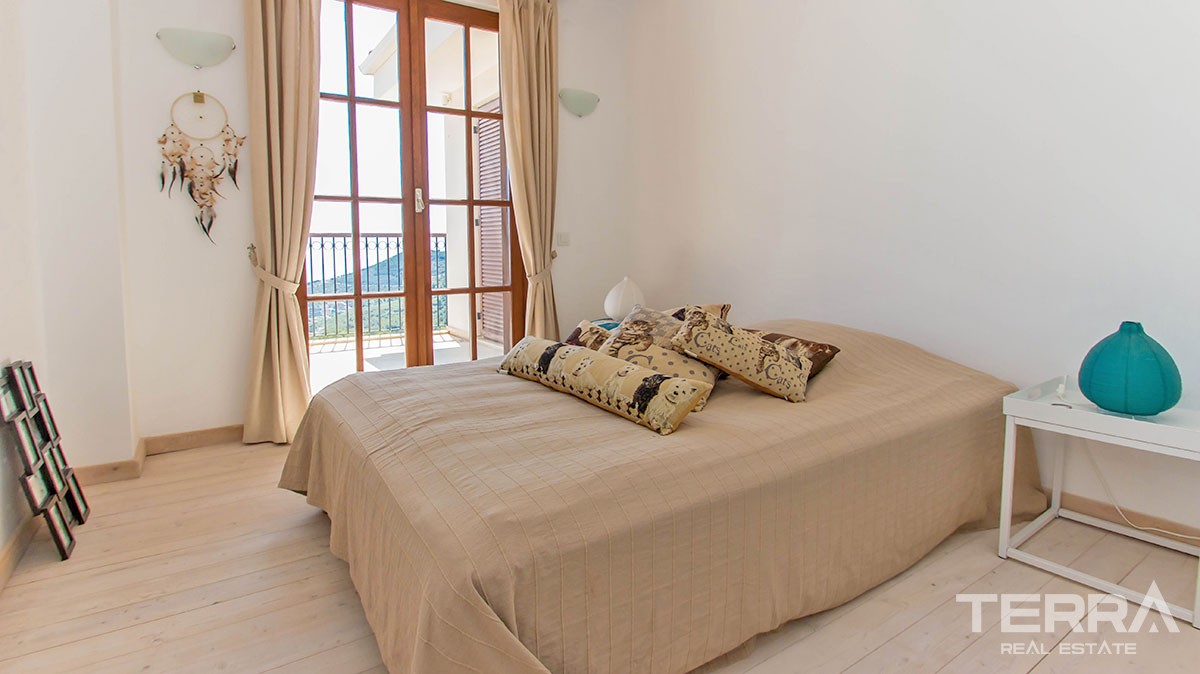 Exclusive detached villa for sale in Alanya with private swimming pool - 11704