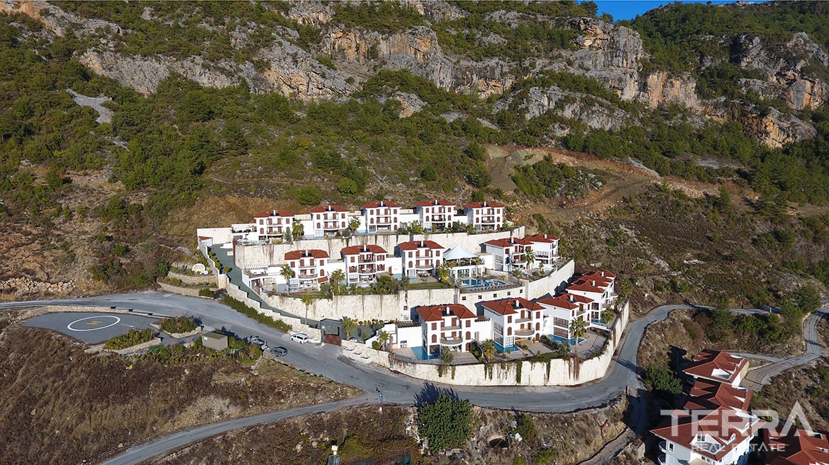 Exclusive detached villa for sale in Alanya with private swimming pool - 11713