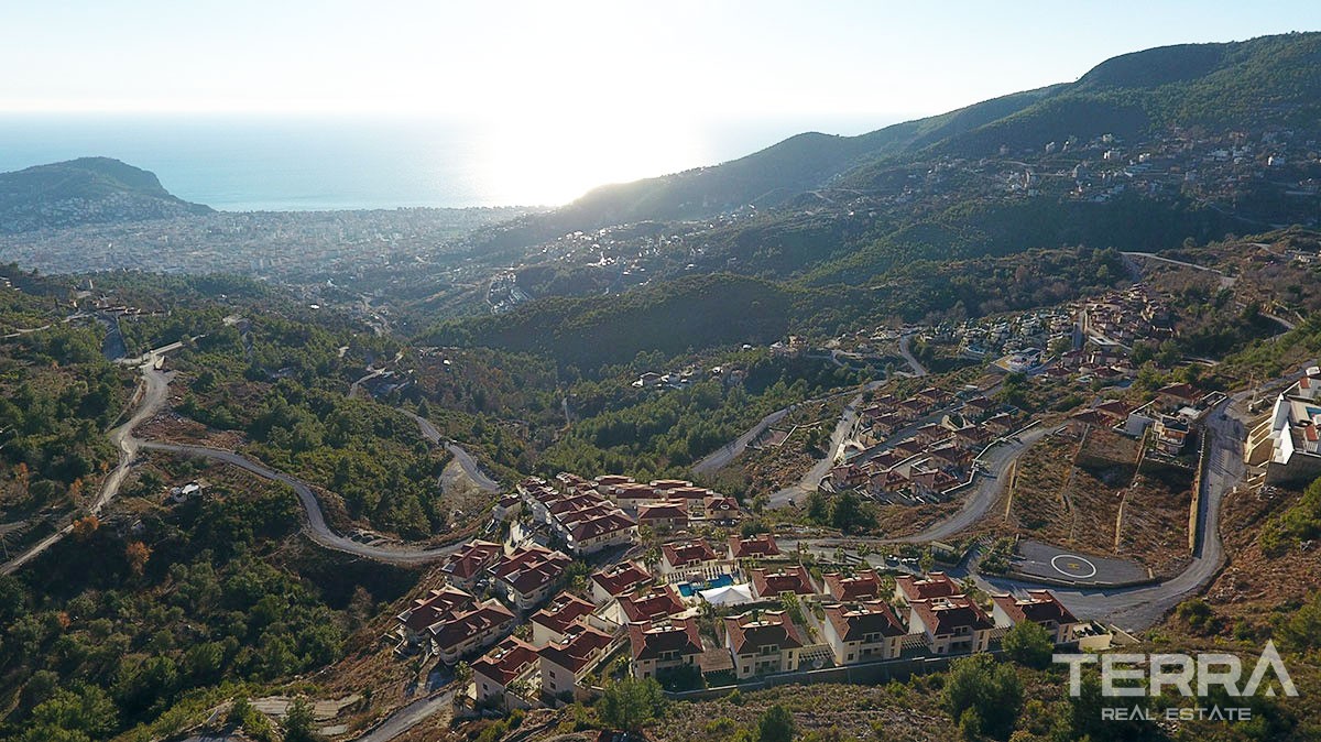 Exclusive detached villa for sale in Alanya with private swimming pool - 11716