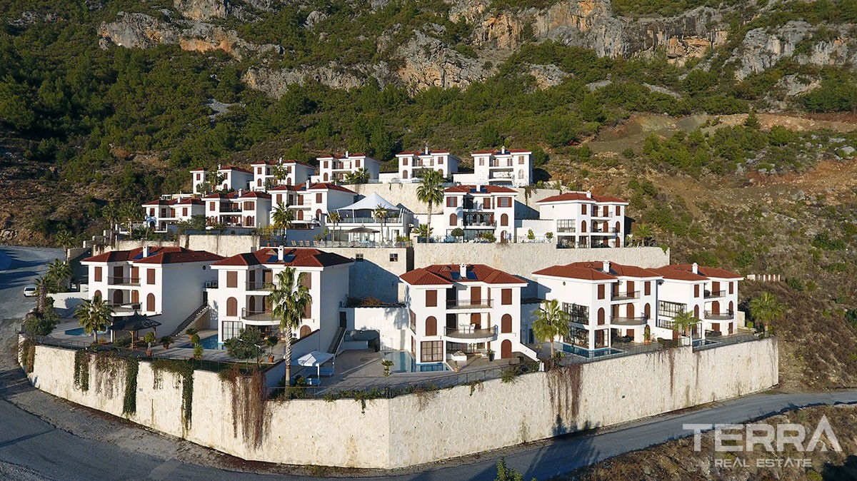 Luxury Detached Villa With Stunning Sea-View in Alanya Bektaş - 11734