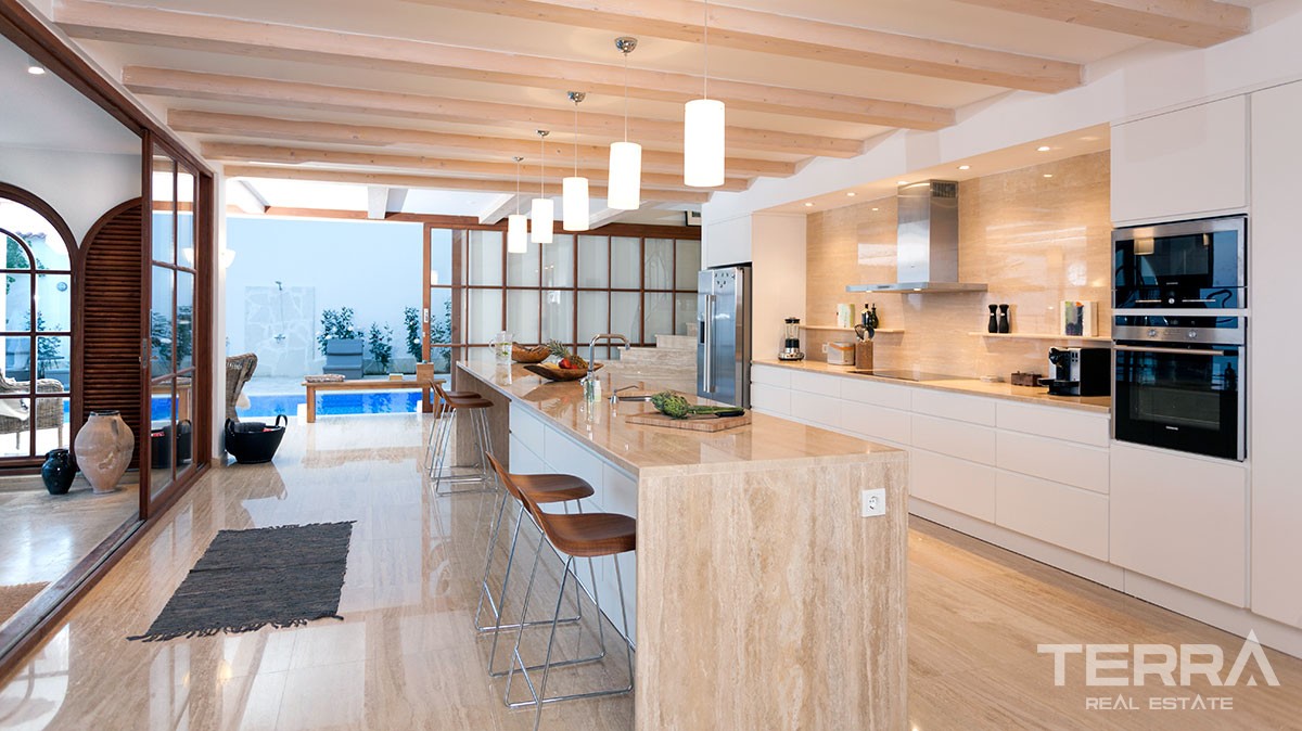 Luxury Detached Villa With Stunning Sea-View in Alanya Bektaş - 11739