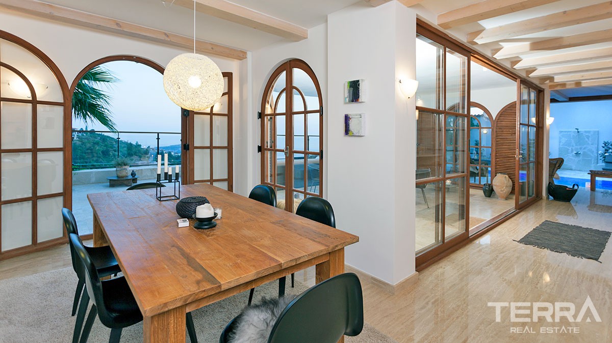 Luxury Detached Villa With Stunning Sea-View in Alanya Bektaş - 11740