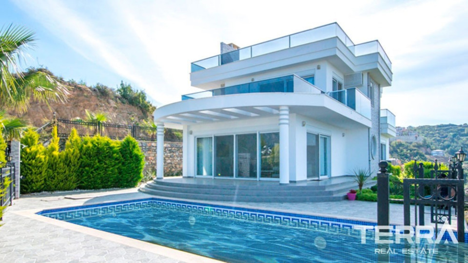 Detached sea view villa for sale in Kargıcak, Alanya