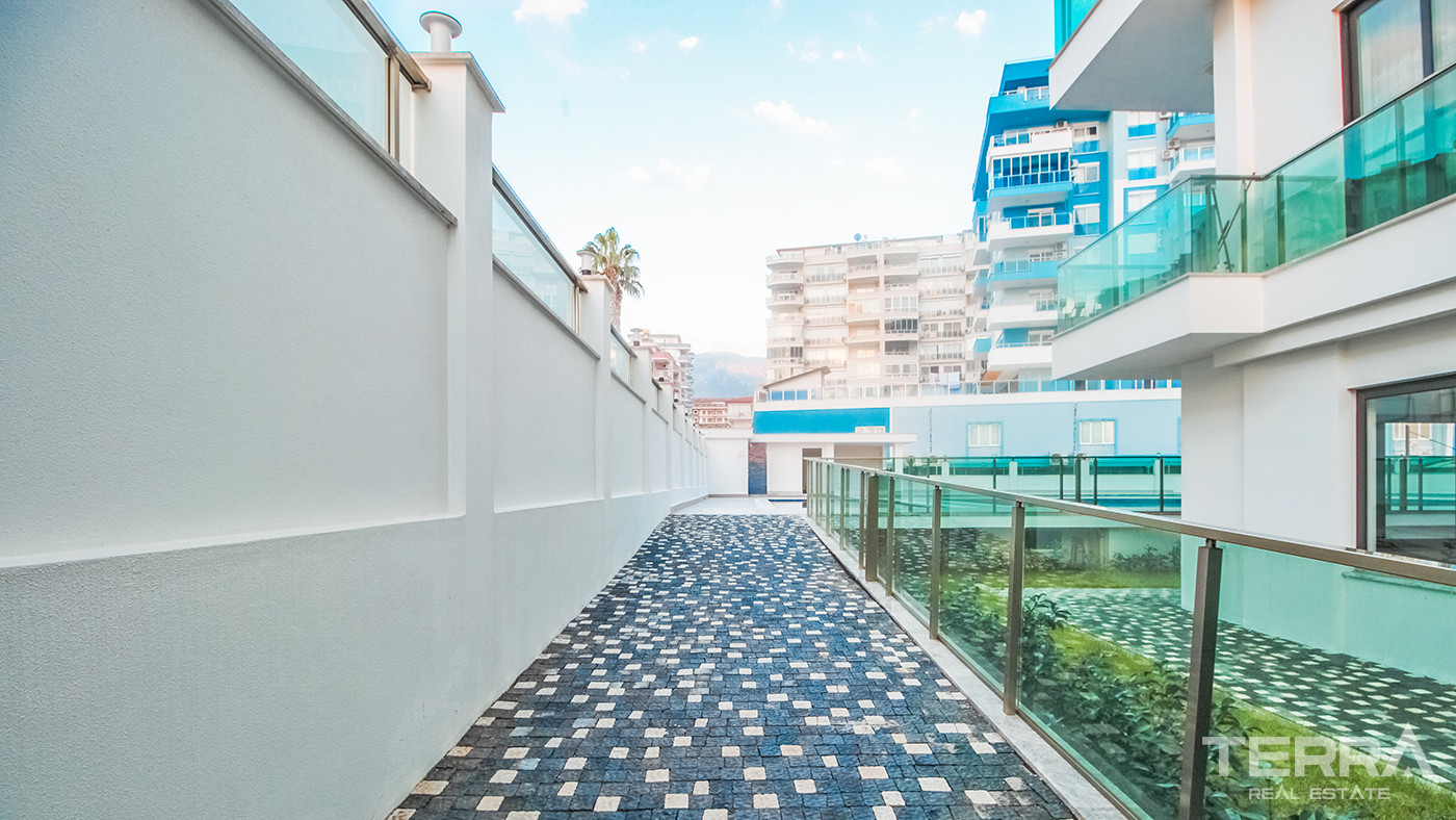Sea Front New Apartments for Sale in Alanya Mahmutlar - 61002