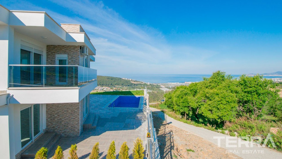 Exclusive sea view villa for sale in Alanya, Kargicak