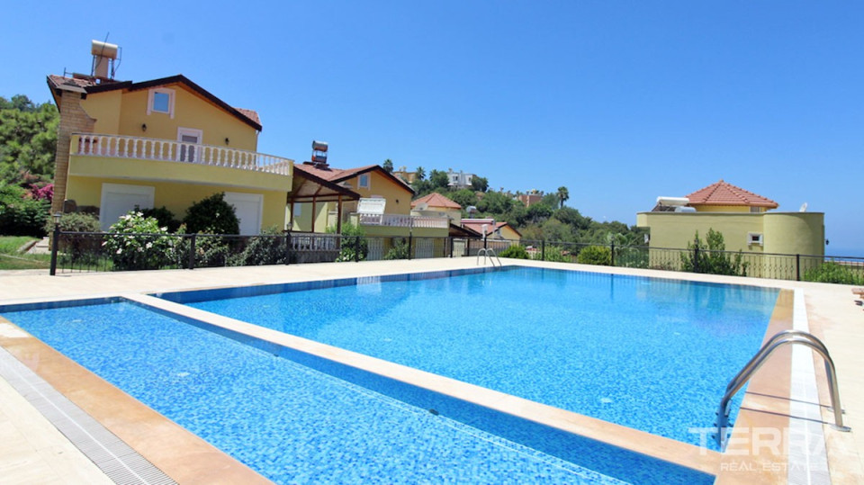 Fully furnished detached villa for sale in Alanya, Kargıcak