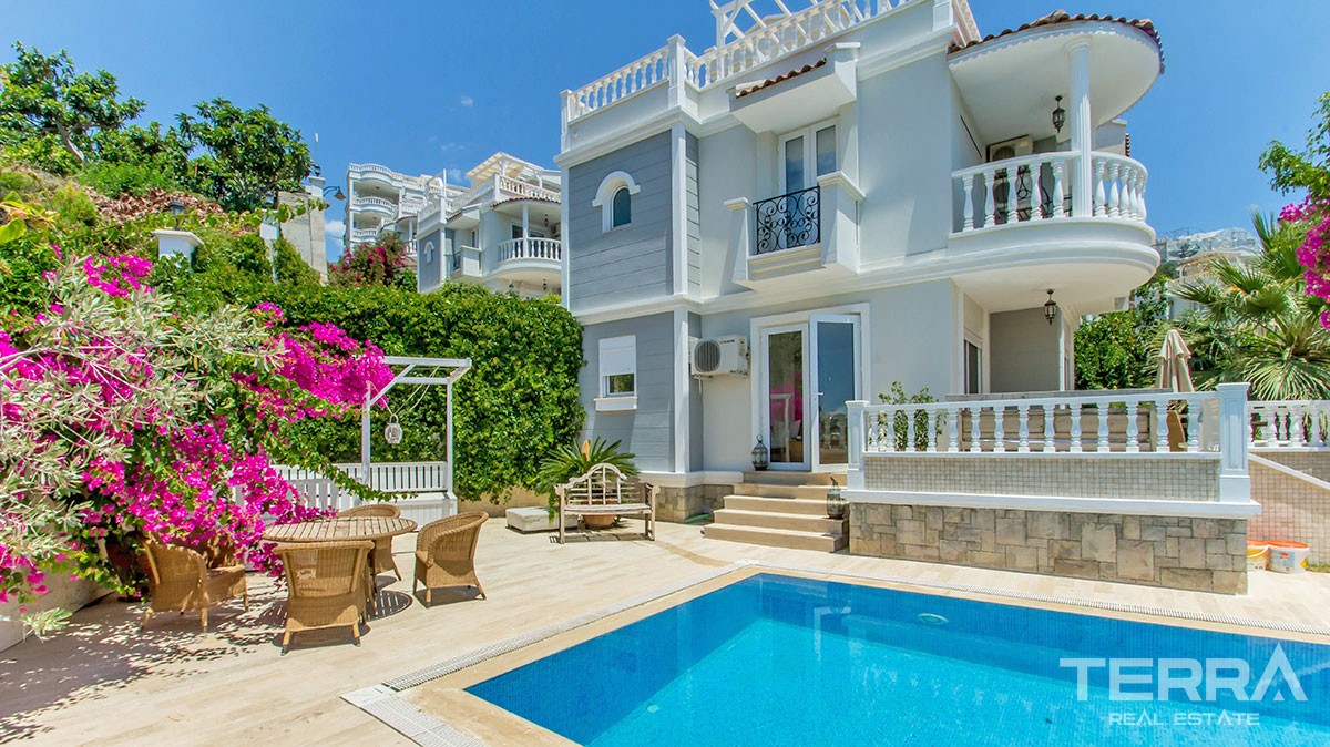 Magnifiques Villas avec Vue sur la Mer à Vendre à Alanya, Cikcilli - 13423