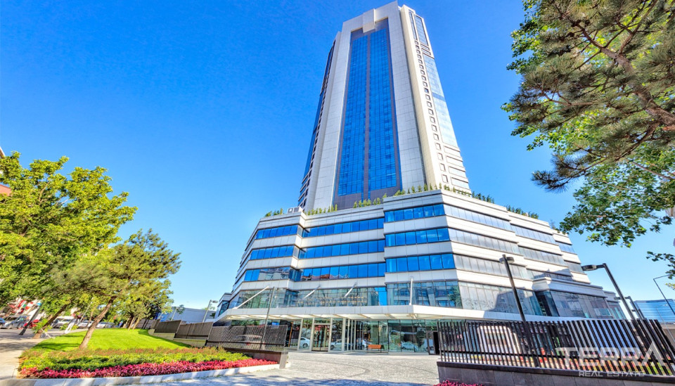 Apartments in Nurol Tower, Şişli Offering Home Office Concept