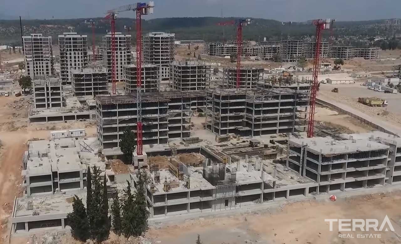 Antalya Apartments in an Impressive Mega Development in Antalya Kepez - 15420