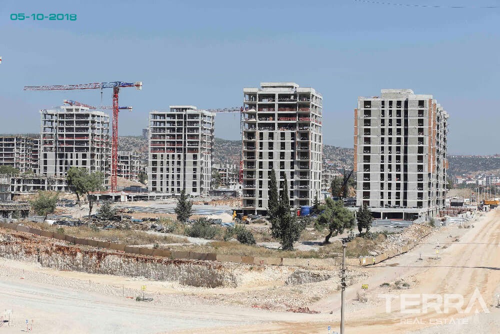 Antalya Apartments in an Impressive Mega Development in Antalya Kepez - 16477