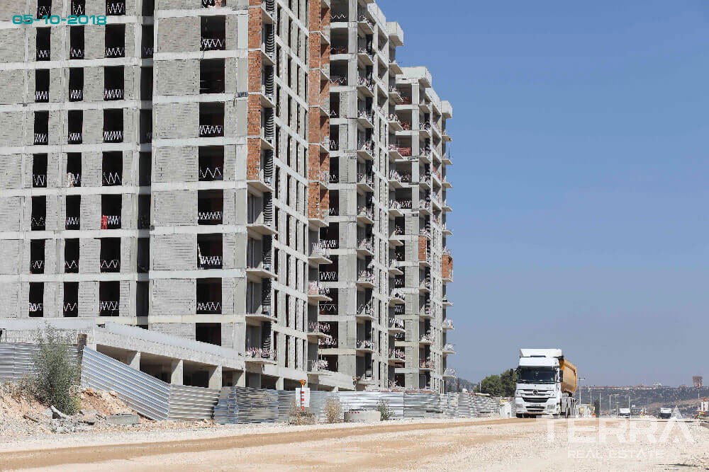 Antalya Apartments in an Impressive Mega Development in Antalya Kepez - 16480