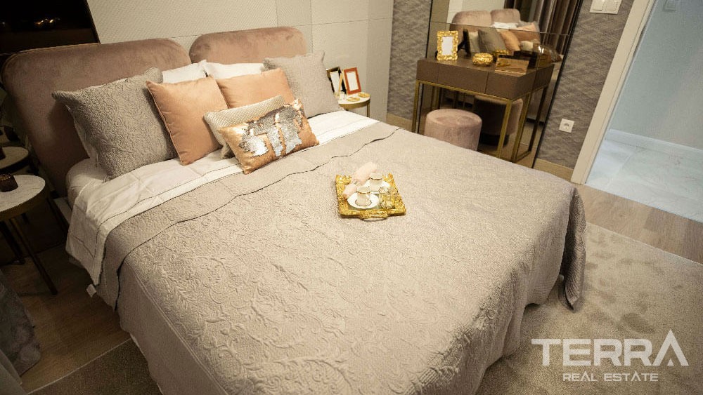 Antalya Apartments in an Impressive Mega Development in Antalya Kepez - 16489