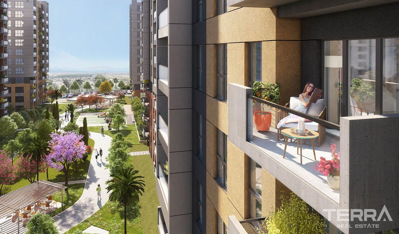 Antalya Apartments in an Impressive Mega Development in Antalya Kepez - 37408
