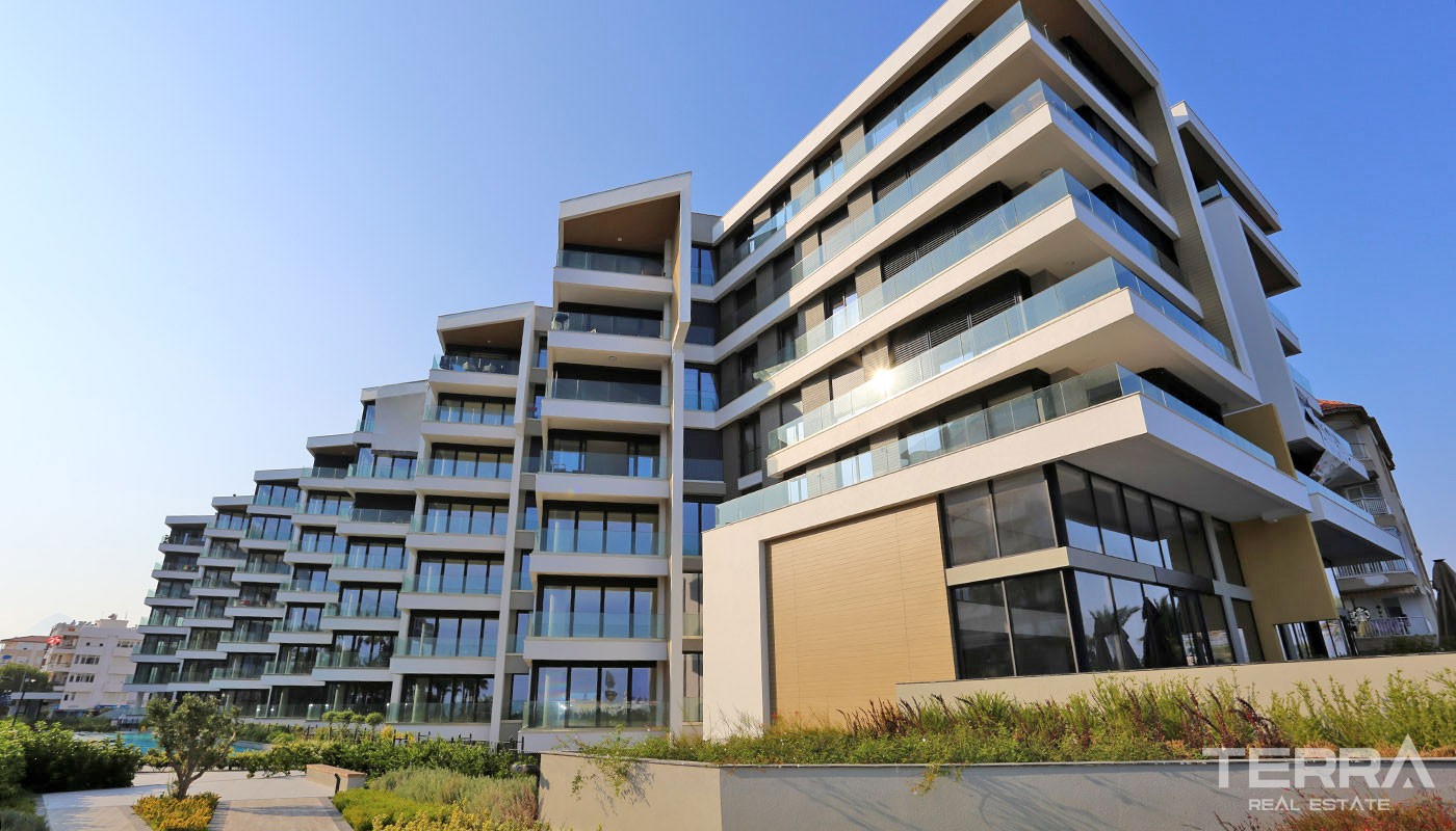 Smartly-Designed Apartments by the Sea in Makiport in Konyaaltı - 37126