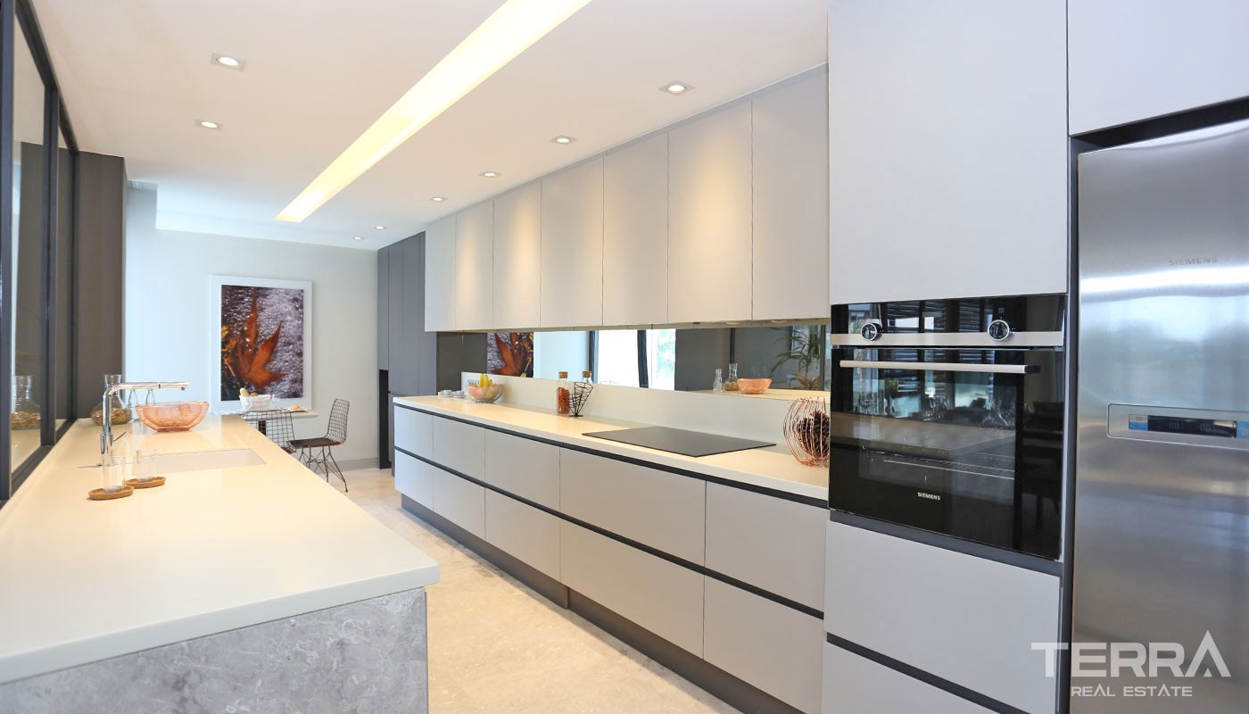 Smartly-Designed Apartments by the Sea in Makiport in Konyaaltı - 37167