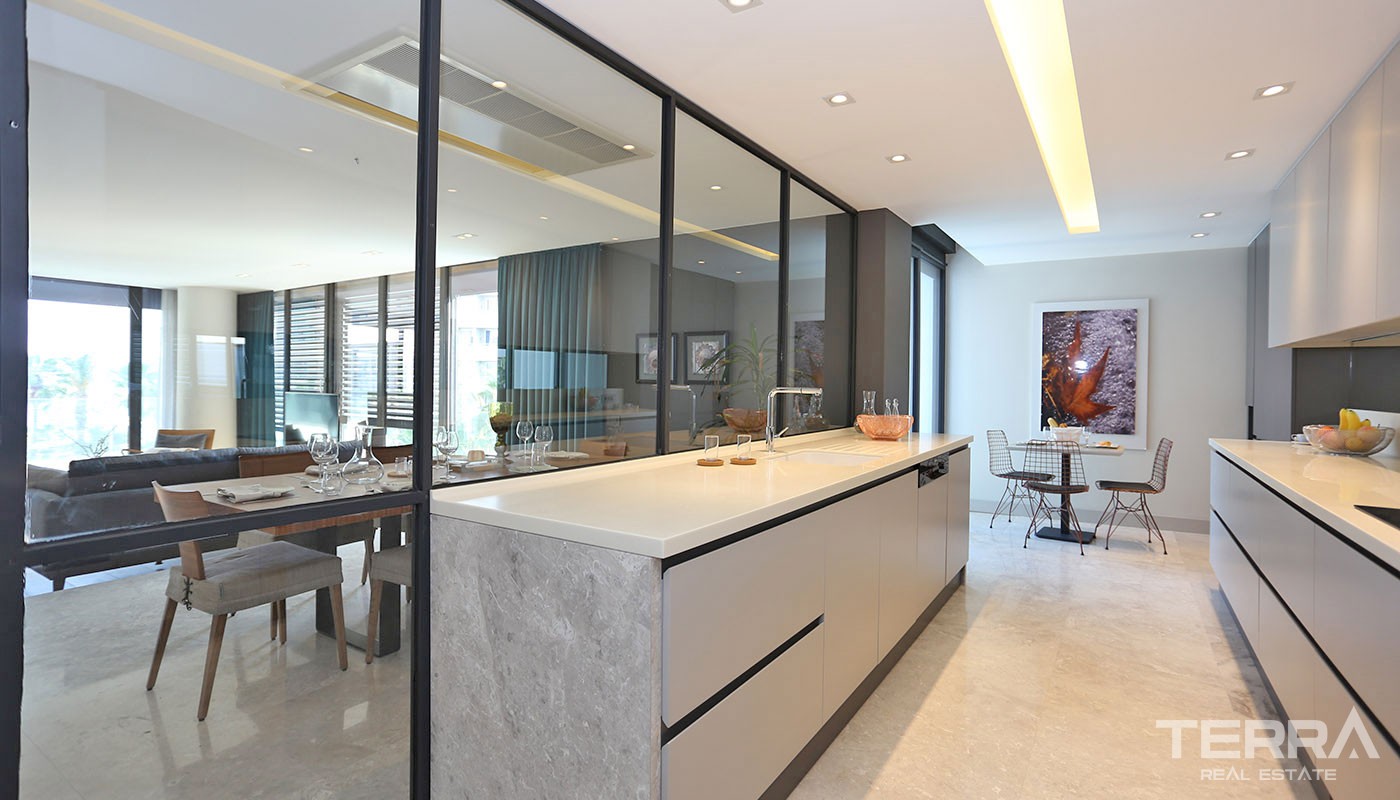 Smartly-Designed Apartments by the Sea in Makiport in Konyaaltı - 37169