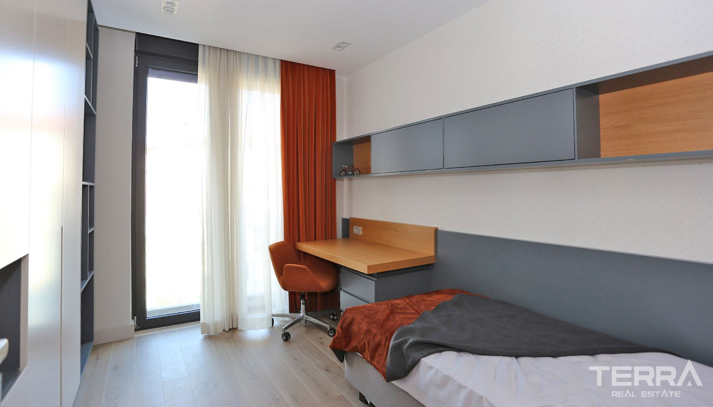 Smartly-Designed Apartments by the Sea in Makiport in Konyaaltı - 37170