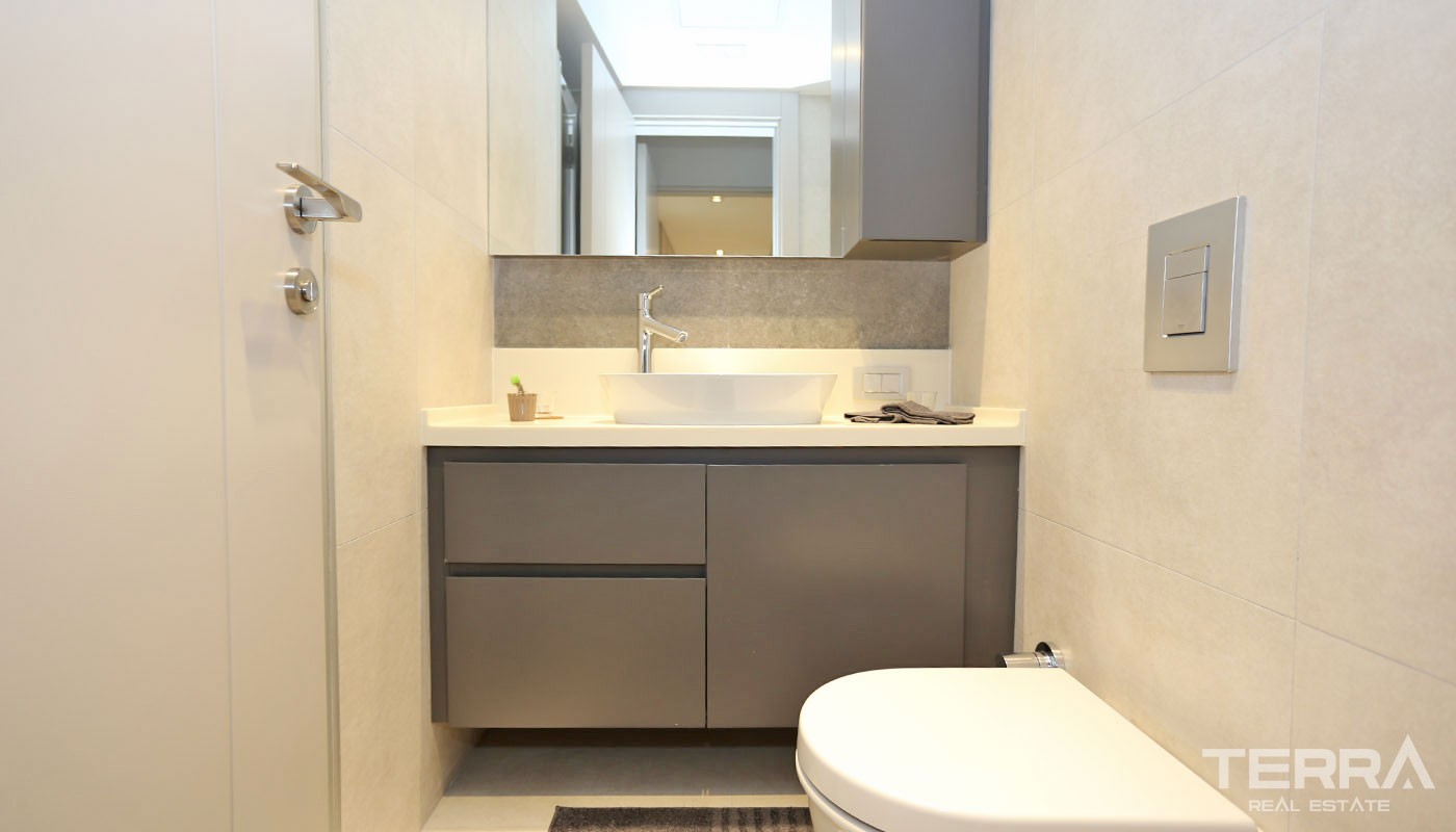 Smartly-Designed Apartments by the Sea in Makiport in Konyaaltı - 37180