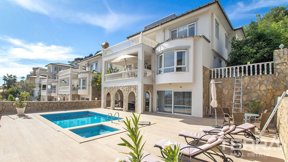 Fully Furnished Villa in Alanya Tepe with Private Pool